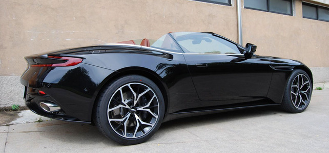 Aston Martin DB11 Volante Aston Martin DB11 Volante